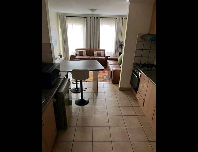 2 BEDROOM APARTMENT FOR SALE IN ORCHARDS